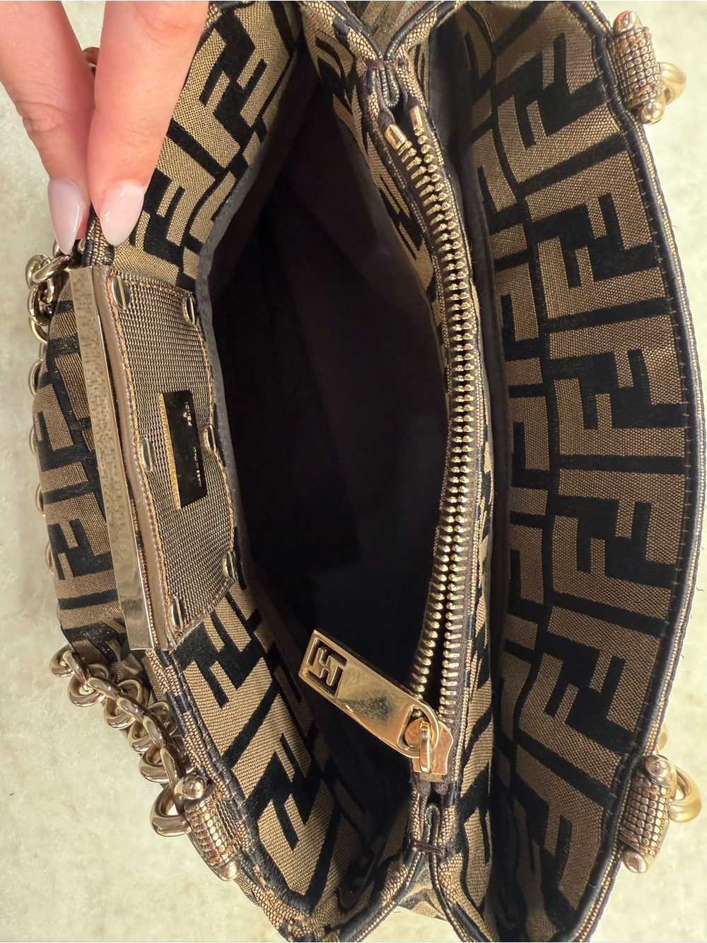 Fendi Black and Brown Zucca FF Logo Chain Shoulder Bag - Picture 4 of 12